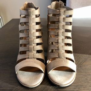 🆕 Indigo RD Women’s (6) Suede Peep Toe Booties